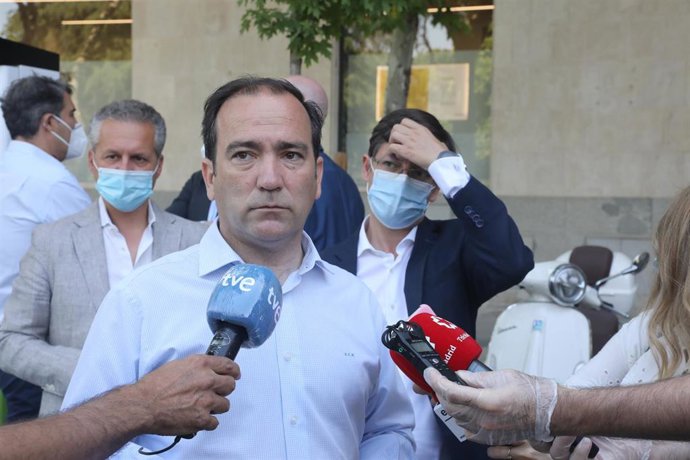 Archivo - El delegado del Área de Medio Ambiente y Movilidad del Ayuntamiento, Borja Carabante.