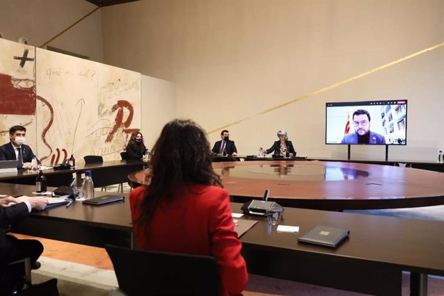 El presidente del Govern, Pere Aragonès, participa telemáticamente en el Consell Executiu por un positivo en su familia.