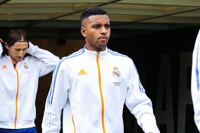 Archivo - Rodrygo Goes of Real Madrid looks on during La Liga football match played between Elche CF and Real Madrid CF at Martinez Valero stadium on October 30th, 2021 in Elche, Alicante, Spain.