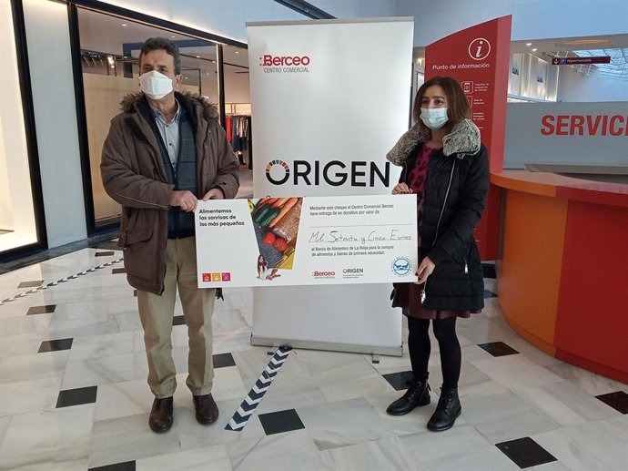 El CC Berceo entrega al Banco de Alimentos 1.075 euros, para la compra de alimentos para los niños