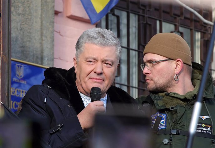 El expresidente Petro Proshenko tras su puesta en libertad el 19 de enero.