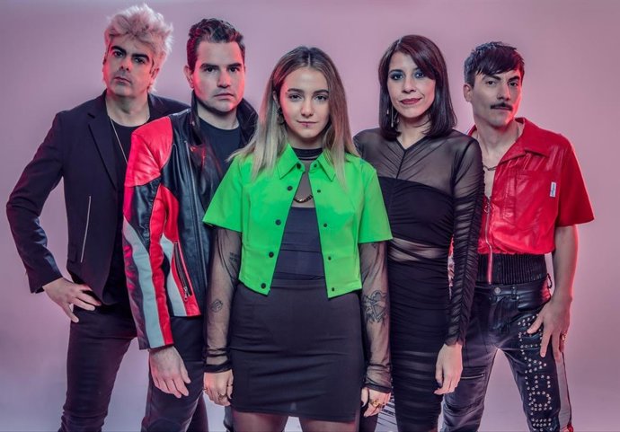 La banda barcelonesa Dorian, que publica su primera tema en catalán, 'Univers', con la cantante Suu