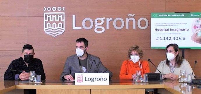 Hospital Imaginario recibe un cheque de 1.142 euros recaudados en el Roscón Solidario de Logroño