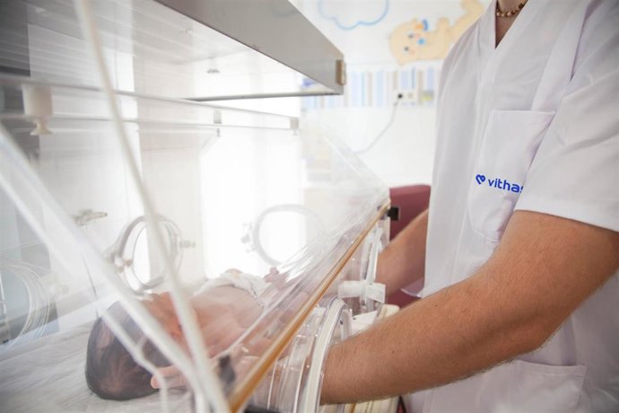 Archivo - El parto y los cuidados del recién nacido, principales miedos de madres primerizas según expertos de Vithas