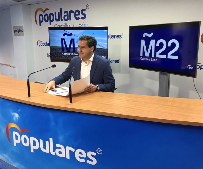 El director de campaña del PPCyL, Raúl de la Hoz, presenta la campaña para las elecciones autonómicas del 13 de febrero.