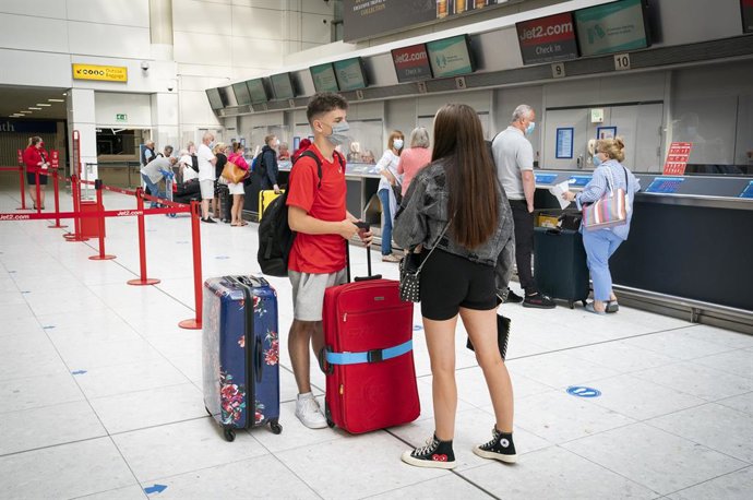 Archivo - Las reservas de Jet2.com suben un 30%, también en España, tras la relajación de restricciones en Reino Unido.