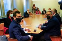 Moreno dice que su viaje a Bruselas no tiene "nada que ver" con una campaña electoral que no quiere que "empiece"