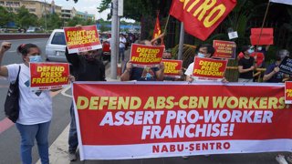 Manifestación contra la decisión de no ampliar la licencia de la cadena ABS-CBN para retransmitir en abierto.