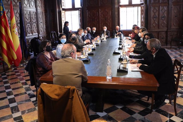 Reunió de la Generalitat amb la Plataforma per un Finançament Just