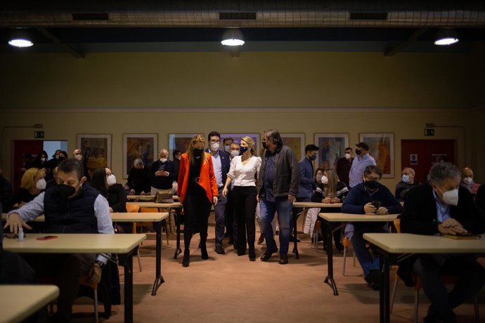 La vicepresidenta segona del govern central i ministra de Treball i Economia Social, Yolanda Díaz, i el secretari general de la UGT de Catalunya, Camil Ros  