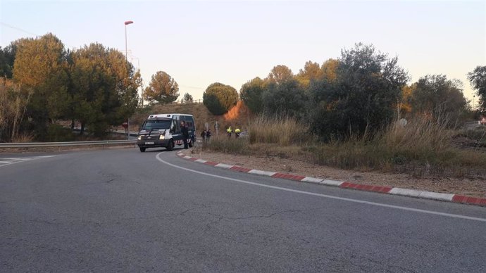 Archivo - La rotonda donde el hombre que huía tras un tiroteo en una empresa de seguridad de Tarragona ha escapado de un control policial hiriendo de gravedad a un mosso d'esquadra con un disparo, en Riudoms (Tarragona) el 14 de diciembre de 2021.