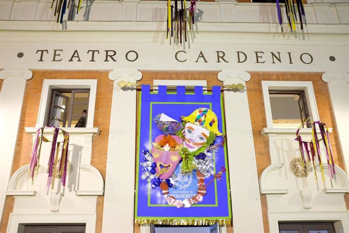 El Teatro Cardenio, preparado para la celebración de las Fiestas de la Alegría.