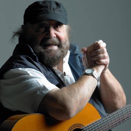 Fallece el cantautor Carlos Luengo, cantante y compositor de canciones míticas de los años 70 y 80