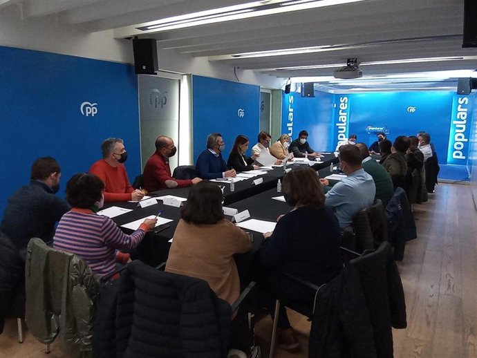 Reunión del PP de Baleares con patronales y sindicatos del sector educativo.