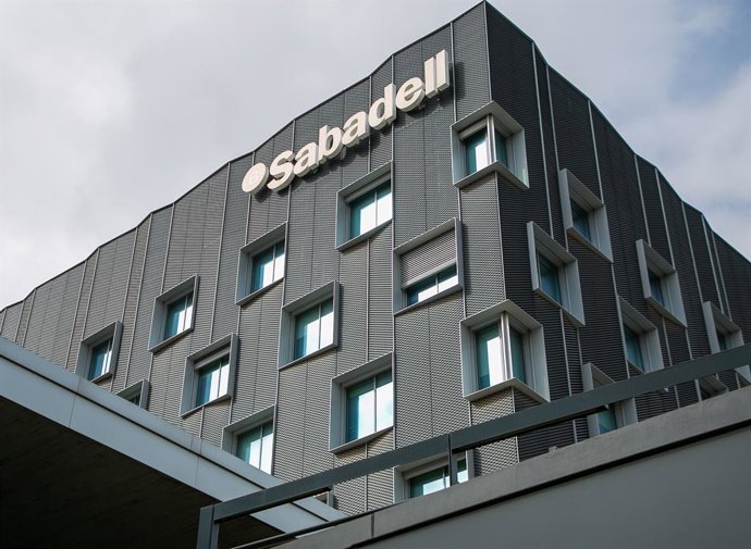 Seu corporativa de Banc Sabadell a Sant Cugat del Valls (Barcelona)