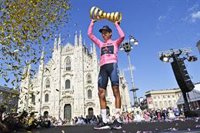 La cirugía de columna de Egan Bernal fue "excelente"