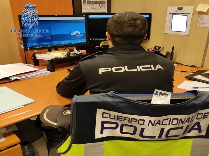 Agente de la Policía Nacional.