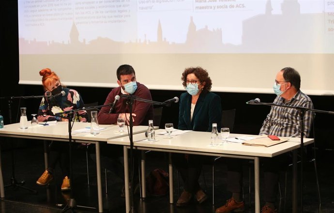 La consejera de Derechos Sociales del Gobierno foral, M Carmen Maeztu, interviene en la jornada