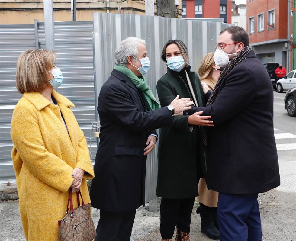 La fiscal superior de Asturias, M Esther Fernández; el presidente del Tribunal Superior de Justicia de Asturias, Jesús María Chamorro; la consejera de Presidencia, Rita Camblor, y el presidente del Principado de Asturias, Adrián Barbón.