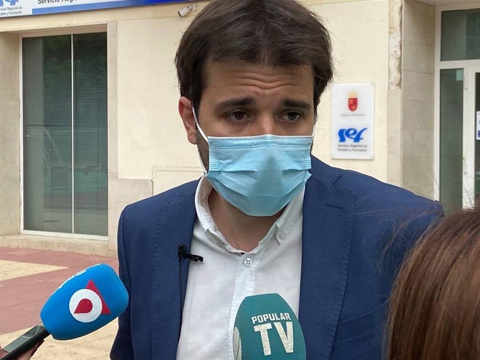 Archivo - Paro.- Podemos afirma que los datos de empleo de diciembre "confirman la efectividad de las políticas de Trabajo"