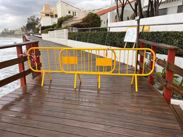 Estepona inicia trámites para reparación de emergencia de un tramo de corredor litoral afectado por el temporal