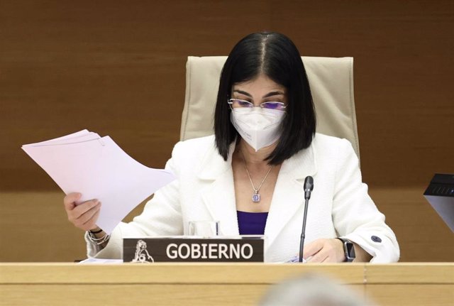 La ministra de Sanidad, Carolina Darias, a su llegada a una comparecencia en la Comisión de Sanidad y Consumo del Congreso de los Diputados, a 27 de enero de 2022, en Madrid (España).