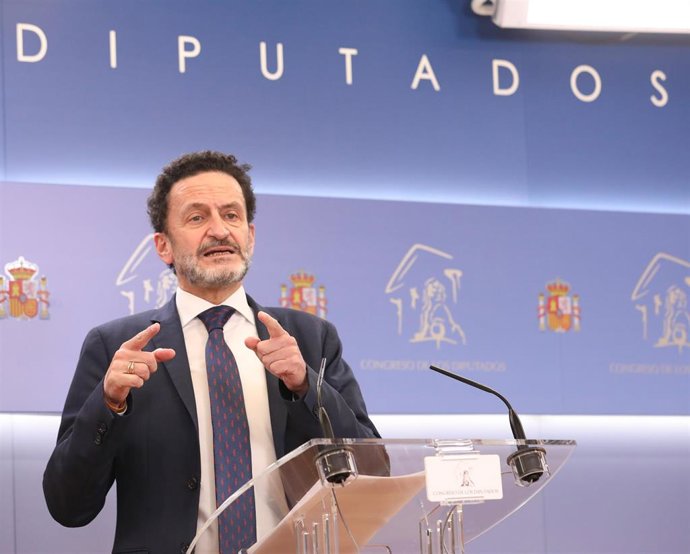 El portavoz adjunto de Ciudadanos, Edmundo Bal, en una rueda de prensa en el Congreso.