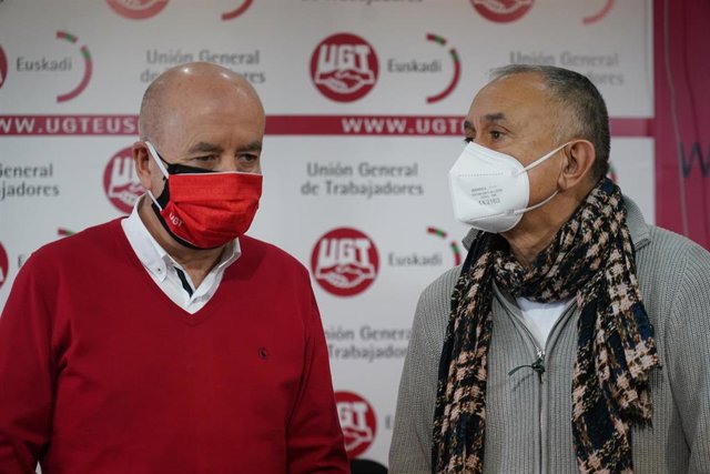 El secretario general de UGT, Pepe Álvarez, y el Secretario General de UGT Euskadi, Raúl Arza (1i), comparecen en la rueda de prensa en la sede del sindicato, a 27 de enero de 2022, en Bilbao, Euskadi, (España). Álvarez ha iniciado una  ronda de reuniones