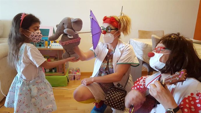 Payasospital aumenta sus visitas a los menores hospitalizados en sus casas con la recaudación de la Ruta ¡Toc Toc!