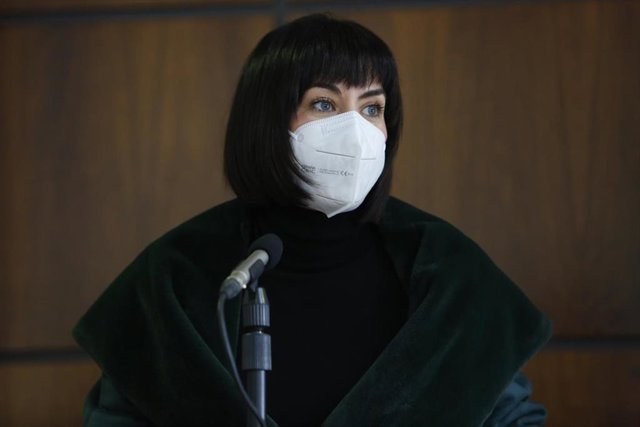 La Ministra de Ciencia e Innovación, Diana Morant, atiende a los mededios después de asistir  a la firma para el proyecto de construcción de la Infraestructura IFMIF-Donesa13 de enero 2022 en Escúzar (Granada, Andalucía)