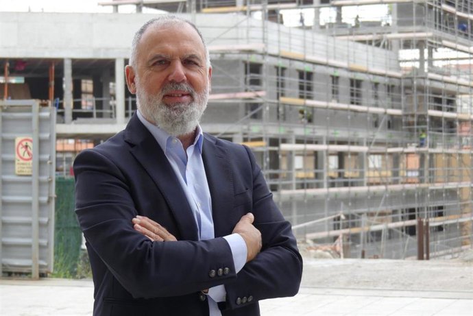 El portavoz de Empleo del PP en el Parlamento de Cantabria y diputado Lorenzo Vidal de la Peña