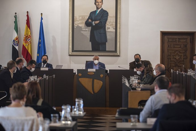 Pleno de la Diputación de Cáceres del mes de enero