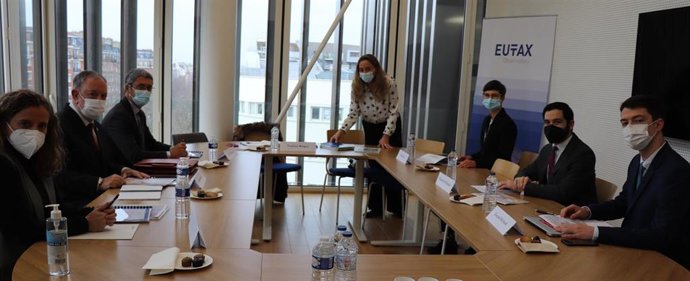 Reunión entre Pedro Azpiazu y Panayiotis Nicolaides