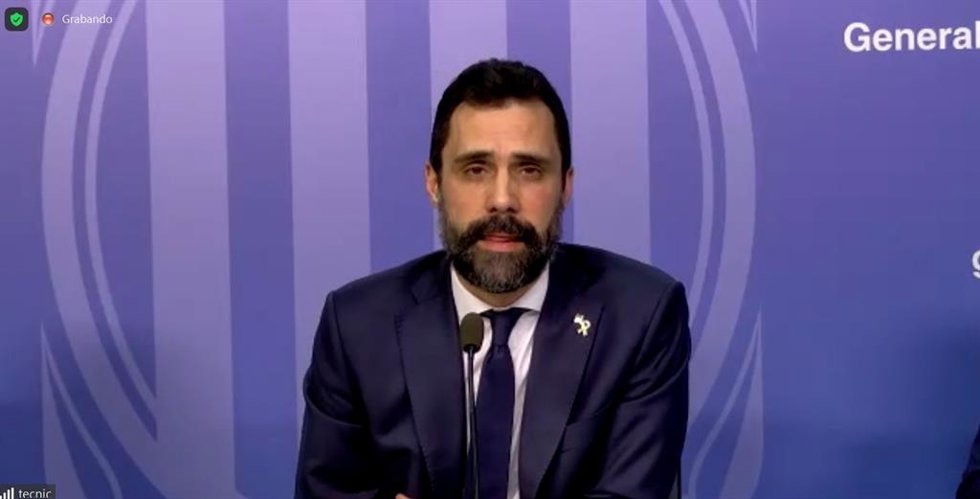 El conseller de Empresa y Trabajo de la Generalitat, Roger Torrent, en rueda de prensa telemática