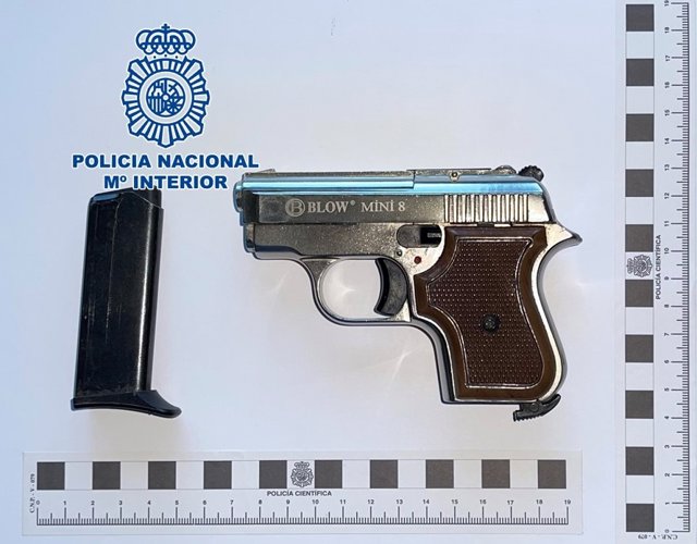 Imagen de archivo de una pistola intervenida por la Policía