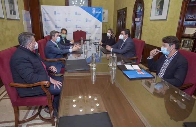 Reunión entre responsables de Iberdrola y el Ayuntamiento de Huelva.