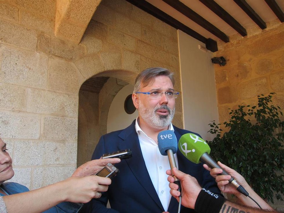 Archivo - El alcalde de Plasencia, Fernando Pizarro, en una imagen de archivo.