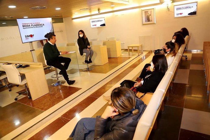 Acto con las empresas de La Rinconada que participarán en Simof