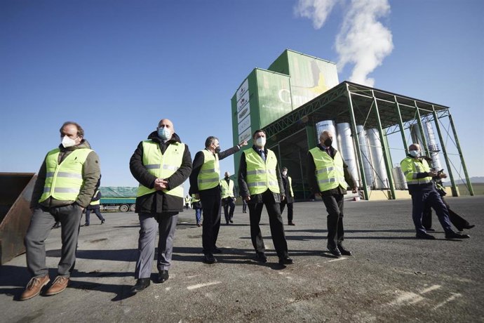 El ministro de Agricultura, Pesca y Alimentación, Luis Planas, en su visita a las instalaciones del Grupo AN