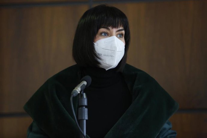 La Ministra de Ciencia e Innovación, Diana Morant, atiende a los mededios después de asistir  a la firma para el proyecto de construcción de la Infraestructura IFMIF-Donesa13 de enero 2022 en Escúzar (Granada, Andalucía)