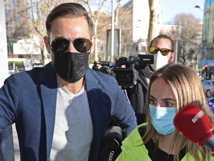 ANTONIO DAVID Y ROCÍO FLORES