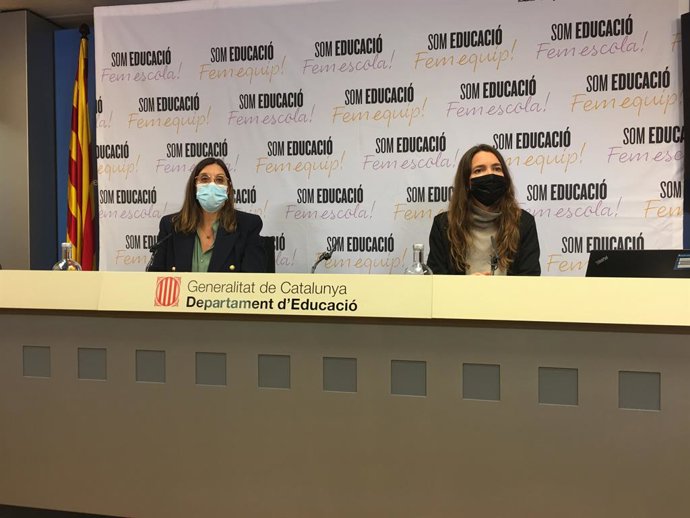 Archivo - Arxiu - (E-D) La secretria general d'Educació, Patrícia Gom, i la responsable dels programes intersectorials d'infncia i adolescncia, Laia Asso