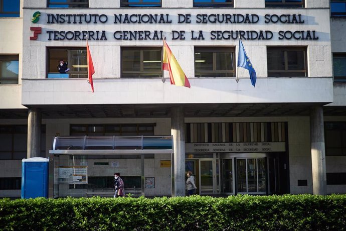 Archivo - La Seguridad Social destina en Navarra 9,5 millones a prestaciones de nacimiento y cuidado de menor entre enero y marzo