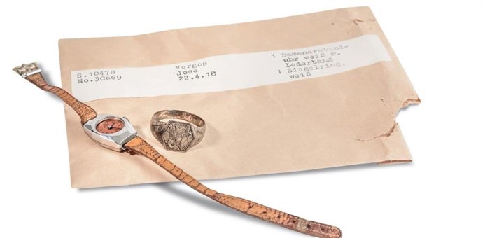 Imagen del reloj y el anillo de Josep Vergés.