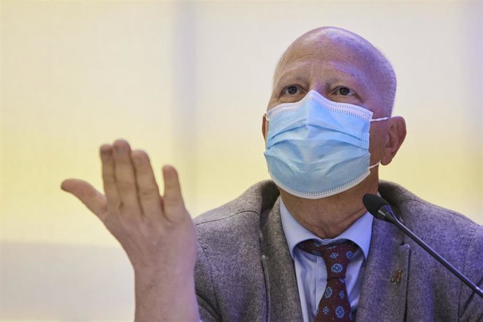 El consejero de Educación y Deportes, Javier Imbroda