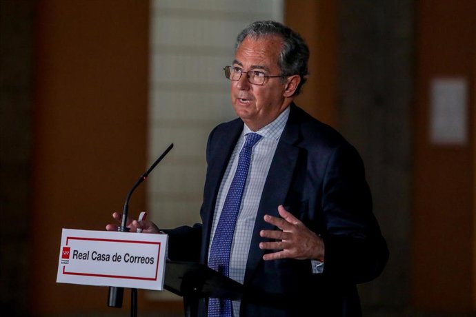 El consejero de Educación, Universidades y Ciencia y portavoz del Gobierno de la Comunidad de Madrid, Enrique Ossorio, comparece en la Real Casa de Correos, sede de la Presidencia de la Comunidad de Madrid, a 24 de enero de 2022, en Madrid, (España).