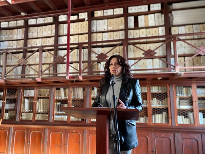 La consejera de Igualdad en la jornada sobre Eracis en El Puerto.