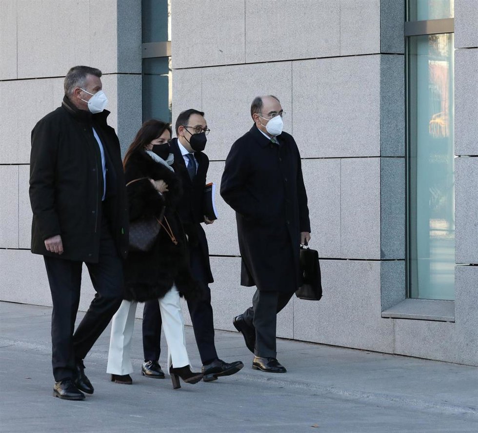 El presidente de Iberdrola, Ignacio Sánchez Galán (d), a su llegada a la Audiencia Nacional para declarar como imputado en Tándem.