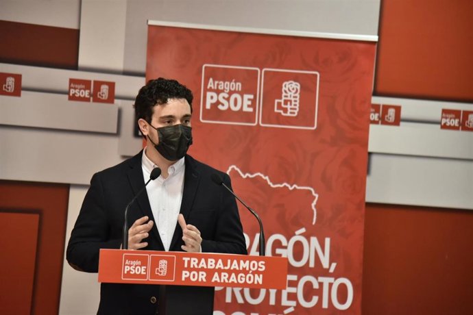 El secretario de Organización del PSOE Aragón, Dario Villagrasa, destaca que más de 306.000 personas se beneficiarán de la revalorización de las pensiones en la región.
