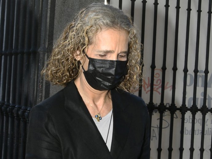 Archivo - La Infanta Elena, uno de los grandes apoyos de Doña Cristina en estos difíciles momentos